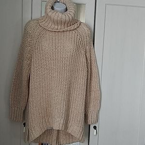 HM Chunky low high holiday sweater, size XS